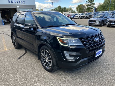 Used 2017 Ford Explorer Sport w/ Equipment Group 401A image 4
