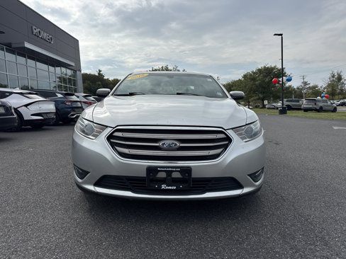 Used 2016 Ford Taurus SEL w/ Equipment Group 201A image 2