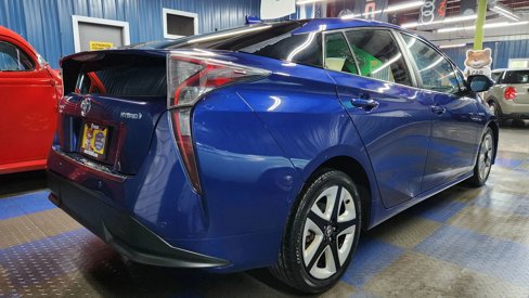 Used 2018 Toyota Prius Four Touring image 3