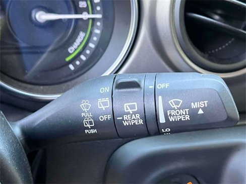 Used 2023 Jeep Wrangler Unlimited image 33