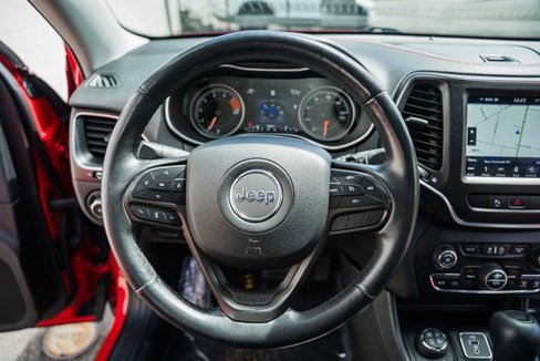 Used 2019 Jeep Cherokee Trailhawk image 33