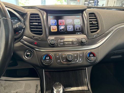 Used 2018 Chevrolet Impala LT image 20