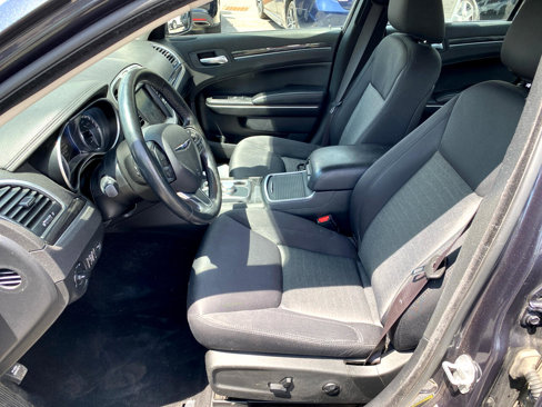 Used 2019 Chrysler 300 Touring w/ Sport Appearance Package image 13