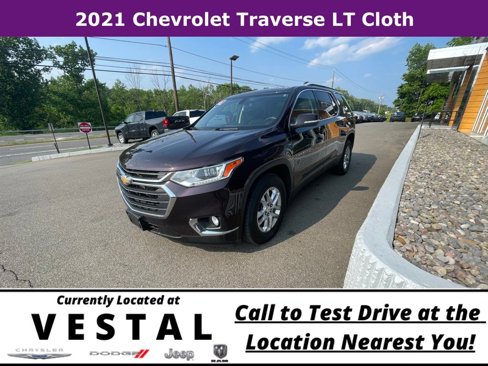 Used 2021 Chevrolet Traverse LT image 2