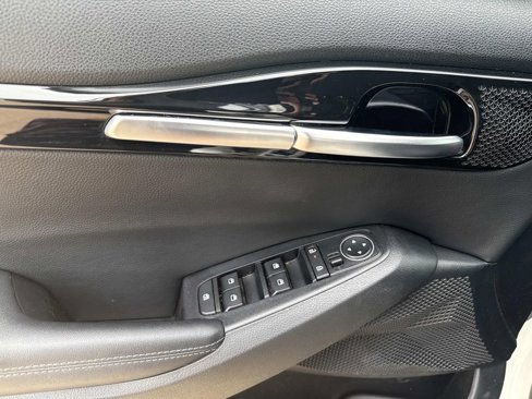 Used 2024 Kia Seltos X-Line image 9