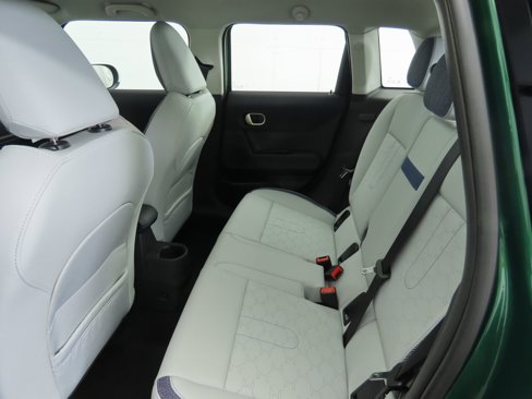 Used 2025 MINI Cooper 4-Door Hardtop image 23