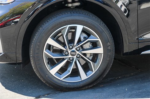 Used 2022 Audi Q5 2.0T Premium w/ Convenience Package image 9