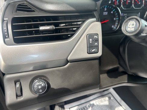 Used 2019 Chevrolet Suburban LT w/ LT Signature Package image 14