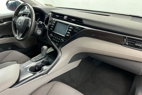 Certified 2019 Toyota Camry LE image 24