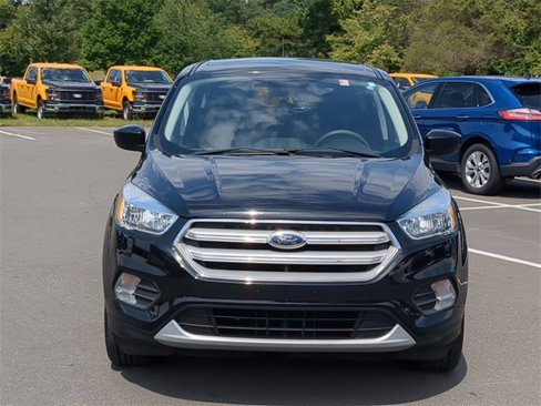 Used 2019 Ford Escape SE image 16