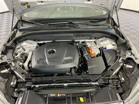 Certified 2023 Volvo XC60 T8 Ultimate w/ Climate Package image 40
