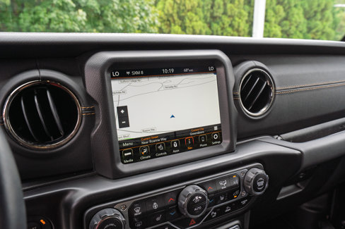 Used 2021 Jeep Wrangler Unlimited Sahara image 32