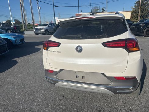 Certified 2022 Buick Encore GX Essence w/ Experience Buick Package image 4