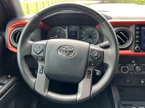 Used 2020 Toyota Tacoma TRD Sport image 18