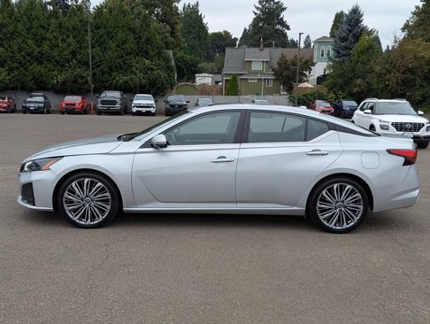 Used 2023 Nissan Altima 2.5 SL image 2