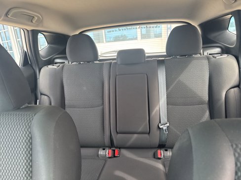 Used 2022 Nissan Rogue Sport S image 14