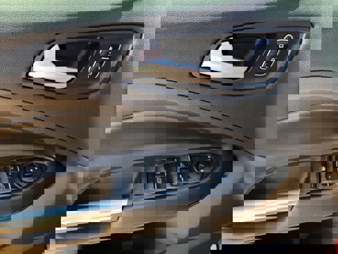 Used 2017 Ford Escape SE w/ Equipment Group 201A image 11