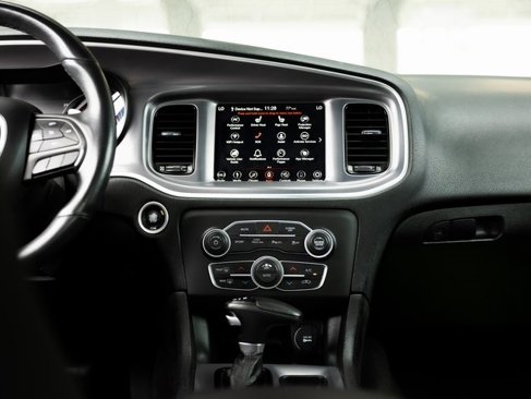Used 2019 Dodge Charger SXT w/ Blacktop Package image 21