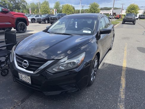 Used 2018 Nissan Altima 2.5 SR w/ SR Special Edition image 13