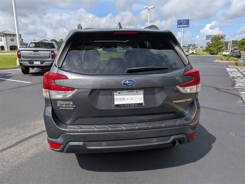 Used 2021 Subaru Forester Limited w/ Popular Package #3 image 4