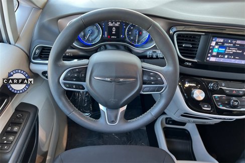 Used 2023 Chrysler Voyager LX image 19