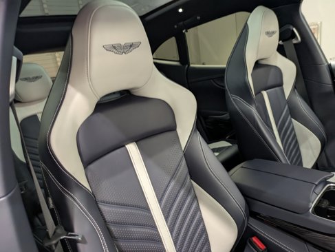 Used 2024 Aston Martin DBX 707 image 25