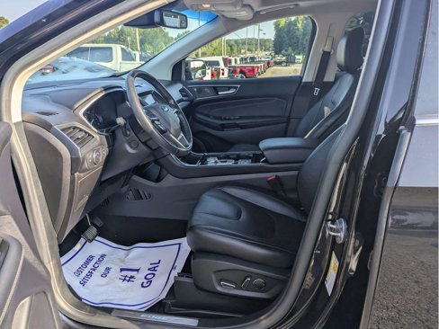 Certified 2019 Ford Edge Titanium w/ Equipment Group 301A image 15