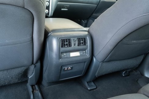 Used 2020 Nissan Pathfinder SV image 17