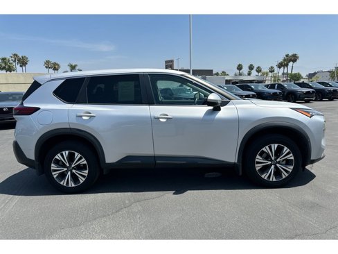 Used 2022 Nissan Rogue SV image 7