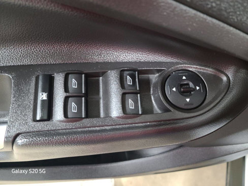 Used 2018 Ford Escape SE w/ SE Sport Appearance Package image 18