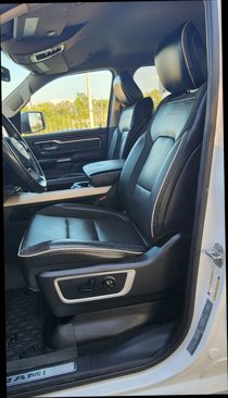 Used 2020 RAM 1500 Laramie image 25