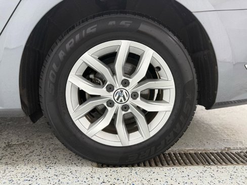 Used 2016 Volkswagen Passat 1.8T S image 29