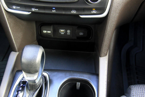 Used 2019 Hyundai Santa Fe SE image 16
