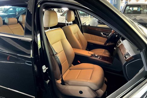 Used 2013 Mercedes-Benz E 350 Sedan image 8