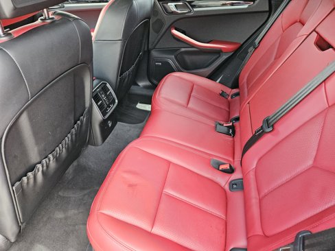Certified 2025 Porsche Macan S image 38