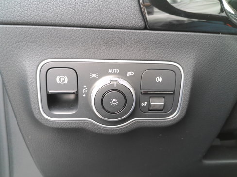Certified 2025 Mercedes-Benz GLA 250 4MATIC image 29