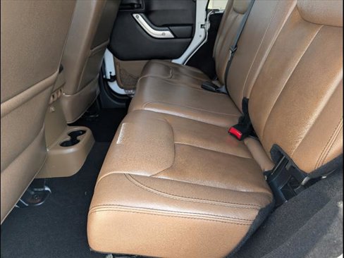 Used 2015 Jeep Wrangler Unlimited Sahara w/ Max Tow Package image 7