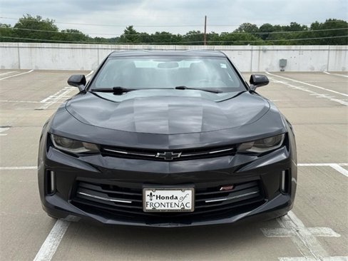 Used 2018 Chevrolet Camaro LT w/ RS Package image 9