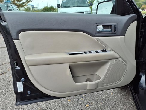 Used 2011 Mercury Milan Premier image 16