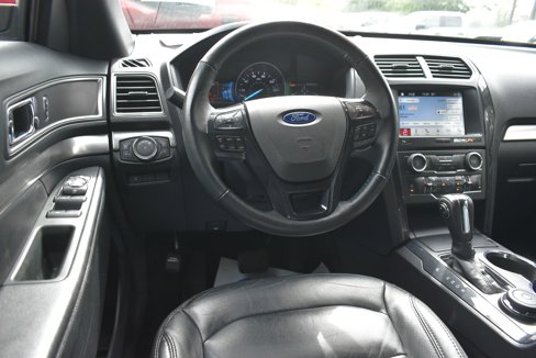 Used 2018 Ford Explorer XLT w/ Equipment Group 202A image 19