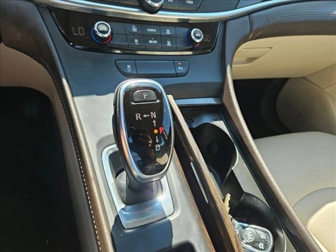 Used 2017 Buick LaCrosse Preferred image 17