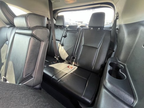 Used 2021 Toyota Highlander Limited image 9