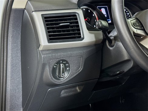 Used 2021 Volkswagen Atlas SE image 8