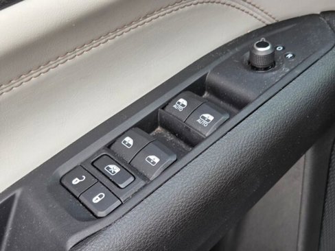 Used 2022 Jeep Compass Limited w/ Elite Group image 34