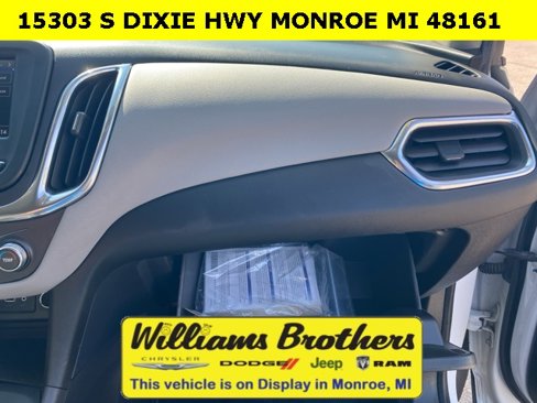 Used 2021 Chevrolet Equinox LS w/ LS Convenience Package image 34