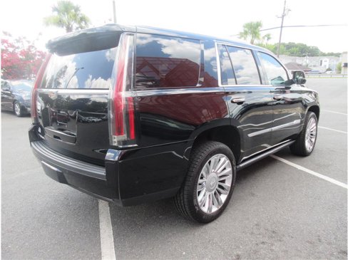 Used 2017 Cadillac Escalade Platinum image 5
