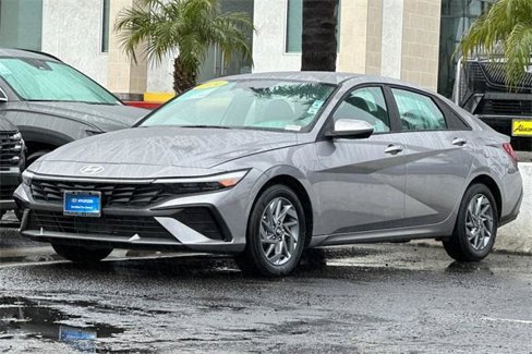 Certified 2024 Hyundai Elantra SEL image 8