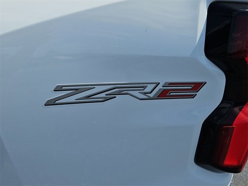 New 2026 Chevrolet Colorado ZR2 w/ Technology Package image 15