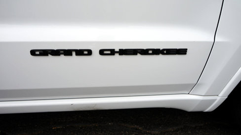 Used 2020 Jeep Grand Cherokee Altitude image 3