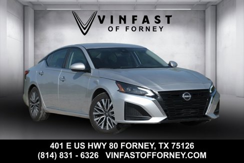 Used 2023 Nissan Altima 2.5 SV image 1
